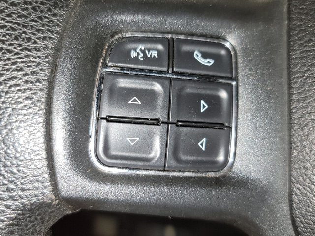 Used 2015 RAM 1500 Classic SLT AWD/4WD image 26