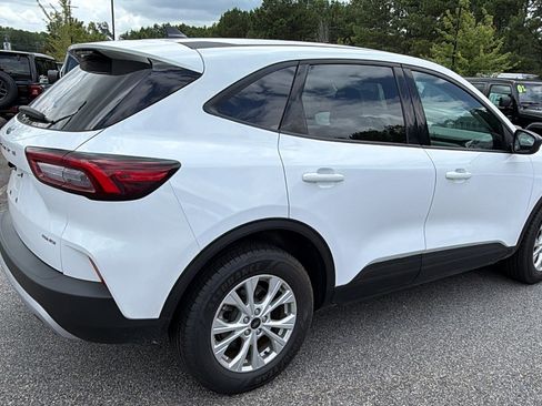 Used 2025 Ford Escape Active AWD/4WD image 8