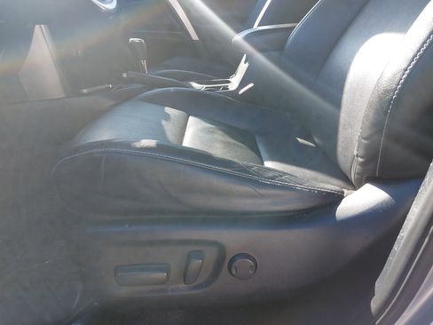 Used 2018 Toyota RAV4 Limited w/ Protection Package image 30