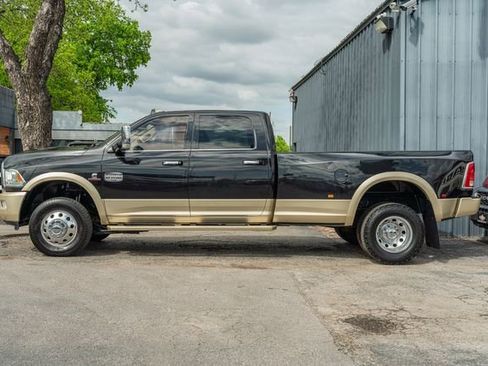 Used 2017 RAM 3500 Laramie Longhorn image 3