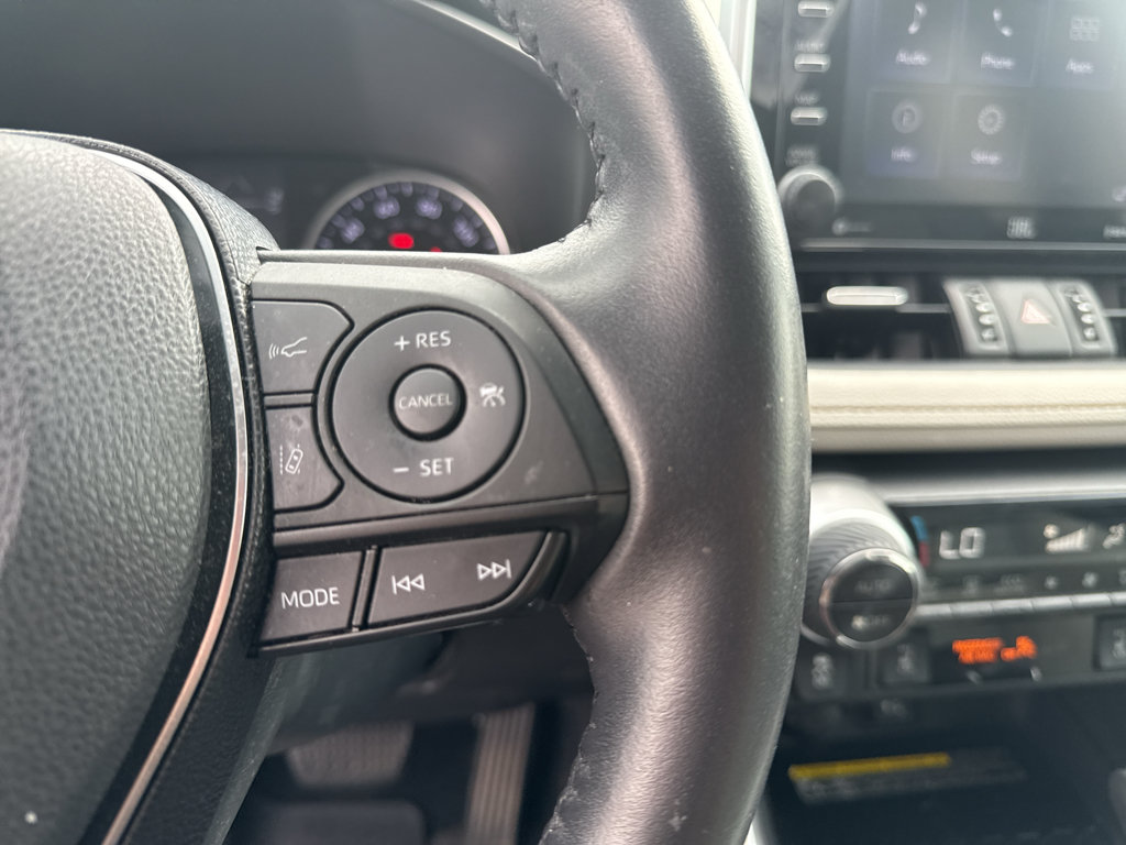 Used 2019 Toyota RAV4 XLE Premium w/ Advanced Technology Package AWD/4WD image 18