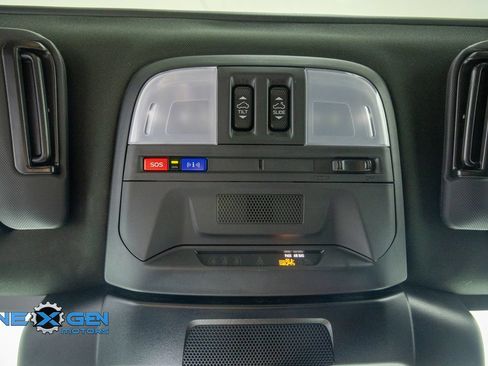 Used 2025 Subaru Crosstrek 2.5i Sport AWD/4WD image 19