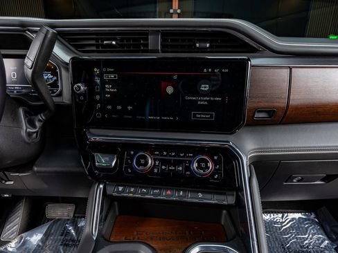 Used 2025 GMC Sierra 2500 Denali Ultimate w/ Max Trailering Package image 24