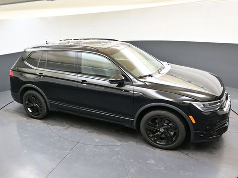 Certified 2024 Volkswagen Tiguan SE R-Line image 53