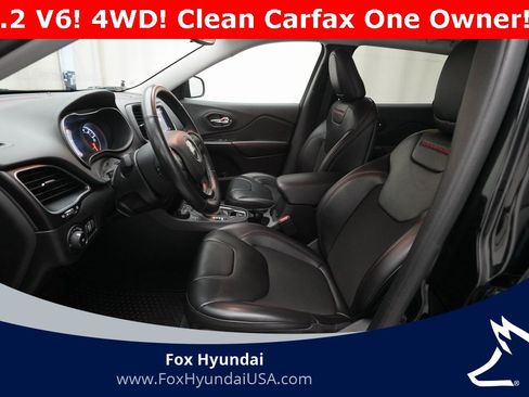 Used 2019 Jeep Cherokee Trailhawk w/ Cold Weather Group image 7