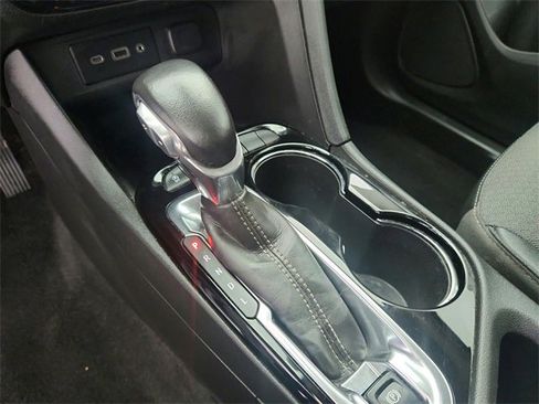 Used 2022 Buick Encore GX Select image 14