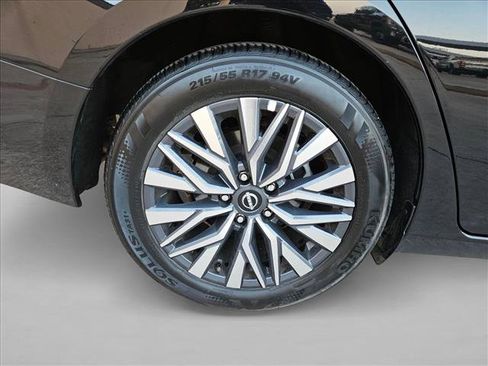 Used 2025 Nissan Altima 2.5 SV image 26