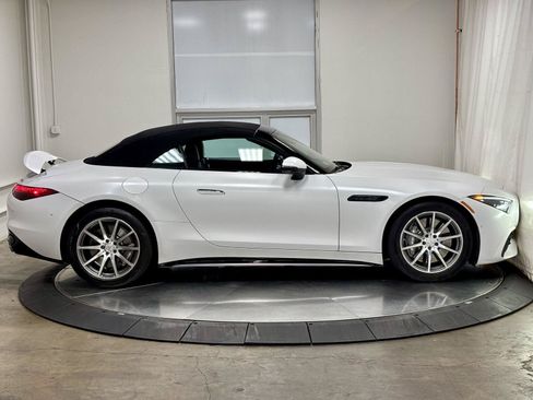 Used 2023 Mercedes-Benz SL 43 AMG w/ Driver Assistance Package image 13