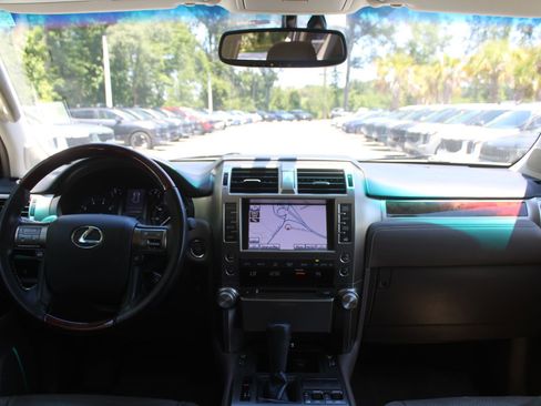 Used 2013 Lexus GX 460 w/ Comfort Plus Pkg AWD/4WD image 25