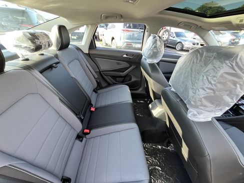 New 2026 Volkswagen Jetta SE FWD image 13