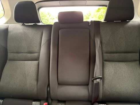 Used 2025 Nissan Rogue SV AWD/4WD image 40