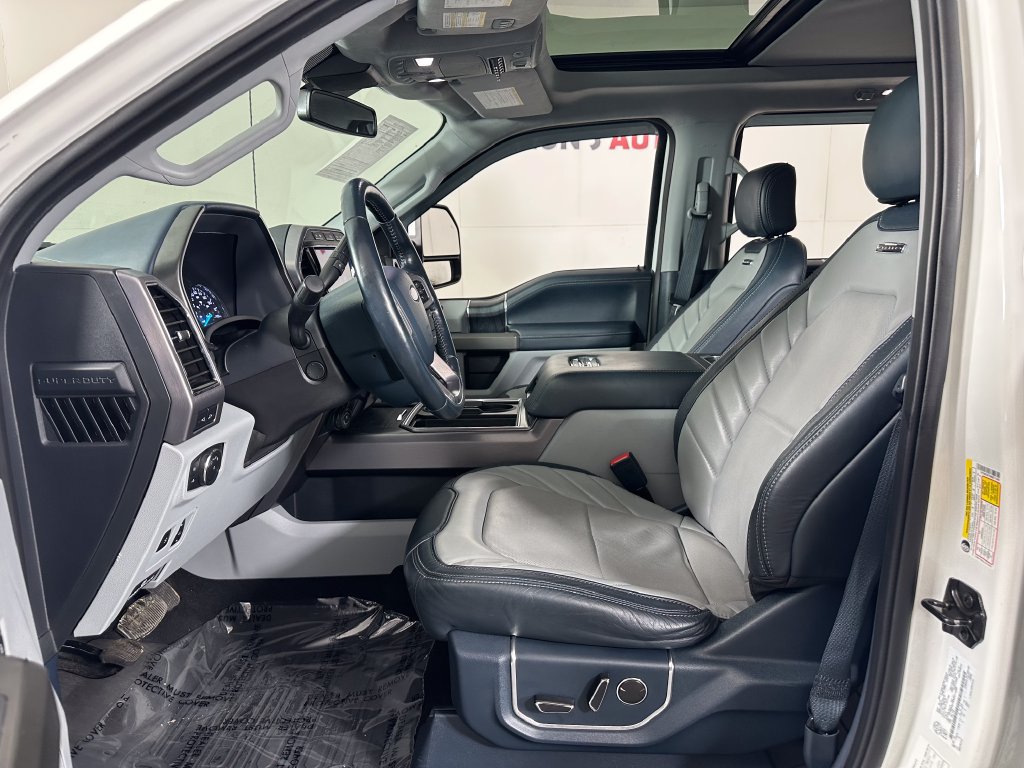 Used 2022 Ford F350 Limited AWD/4WD image 16