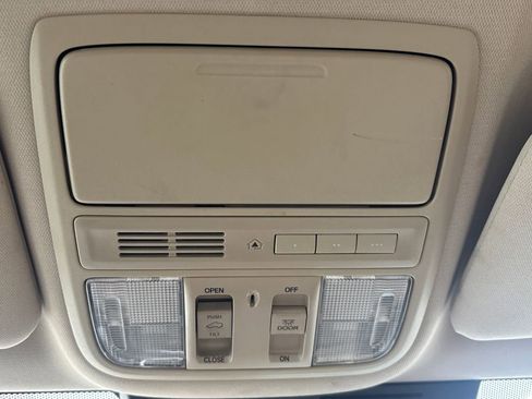 Used 2018 Honda CR-V EX-L image 16