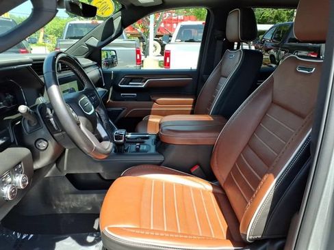 Used 2025 GMC Sierra 1500 Denali Ultimate AWD/4WD image 16