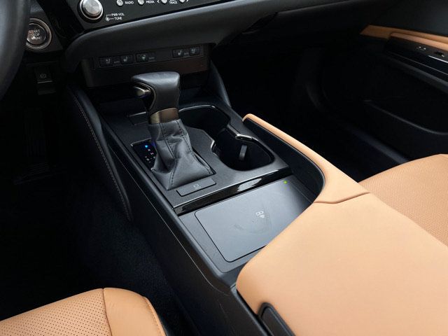 Used 2025 Lexus ES 350 w/ Premium Package FWD image 22