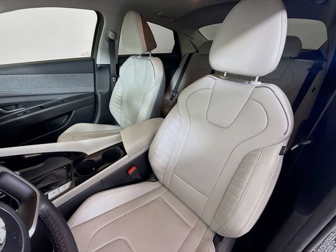 Used 2024 Hyundai Elantra Limited FWD image 11