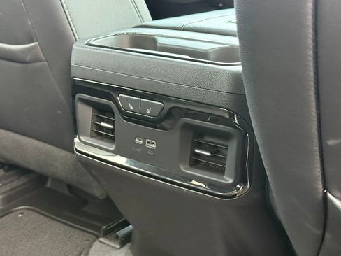 Used 2022 GMC Sierra 1500 AT4 w/ AT4 Premium Package image 4