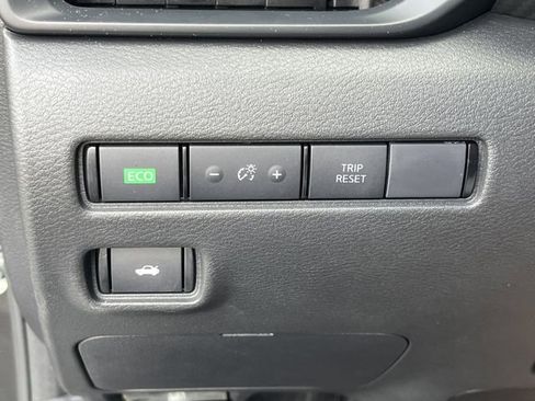 Used 2025 Nissan Sentra S FWD image 27