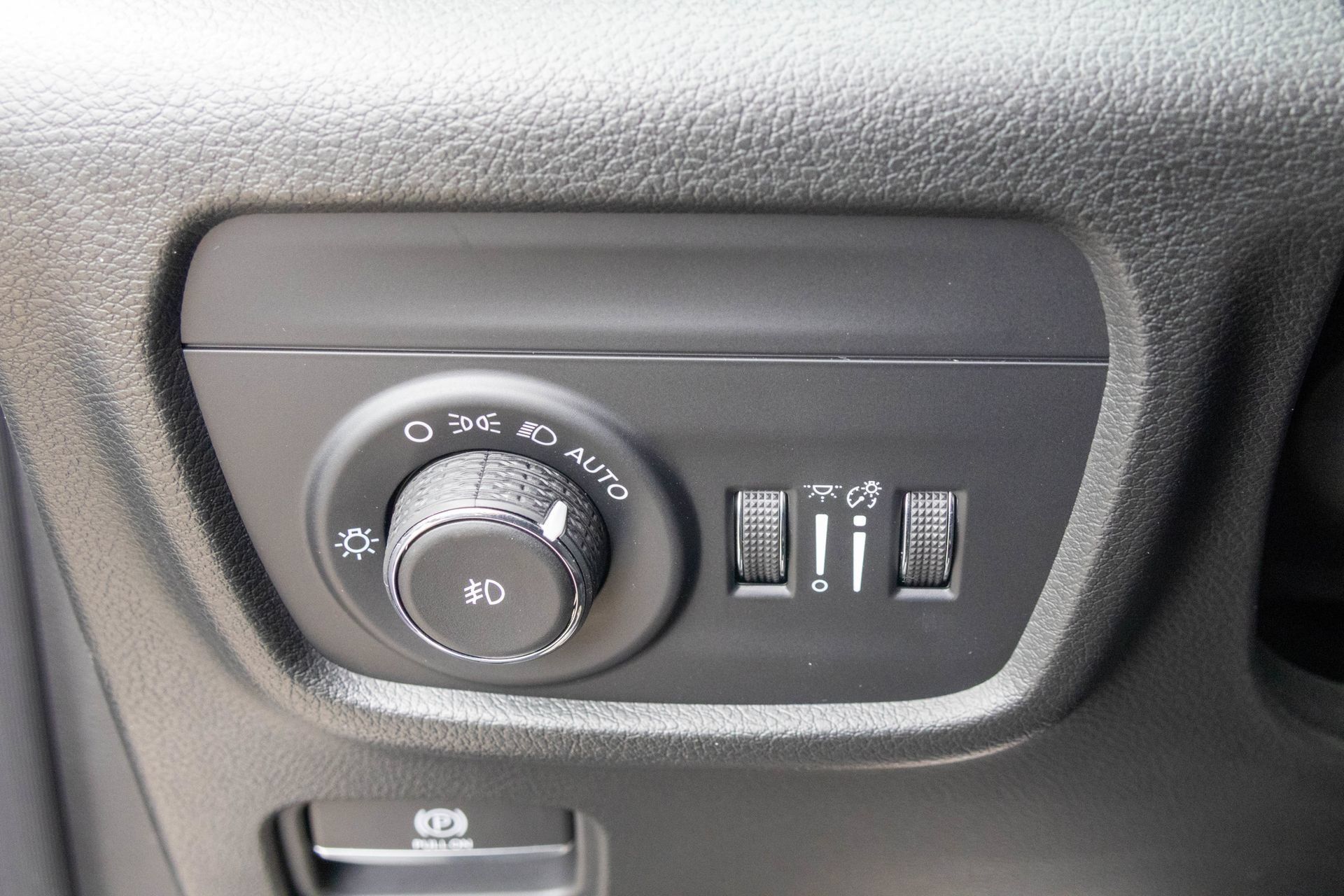 New 2026 Jeep Grand Cherokee Limited AWD/4WD image 32
