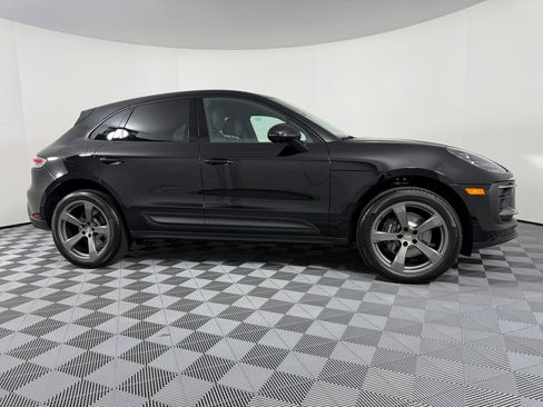 Certified 2026 Porsche Macan AWD/4WD image 8