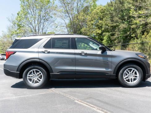 New 2026 Ford Explorer Active image 10