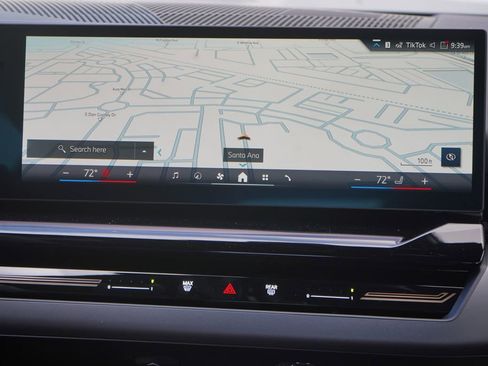 Used 2025 BMW 530i w/ Premium Package image 15