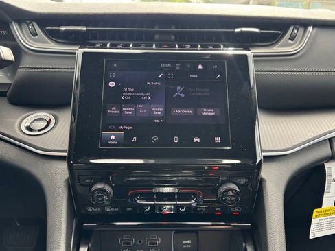 New 2026 Jeep Grand Cherokee Laredo AWD/4WD image 16
