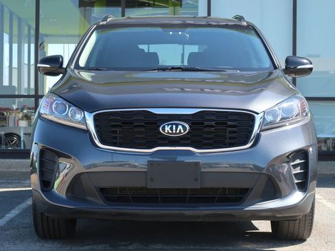 Used 2019 Kia Sorento S image 2