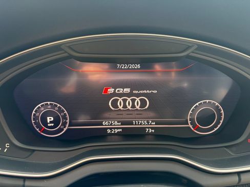 Used 2019 Audi SQ5 Premium Plus w/ Premium Plus Package AWD/4WD image 18