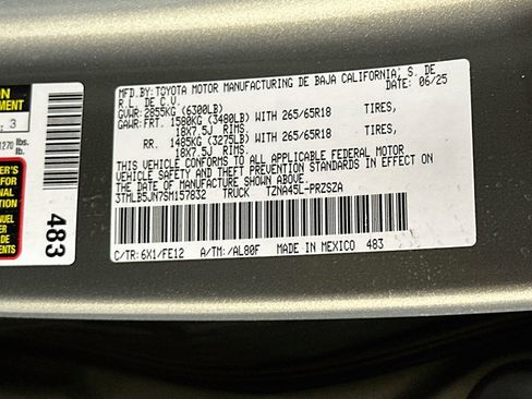 Used 2025 Toyota Tacoma TRD Sport AWD/4WD image 31