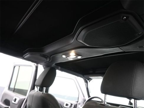 Used 2020 Jeep Wrangler Unlimited Sport S image 24