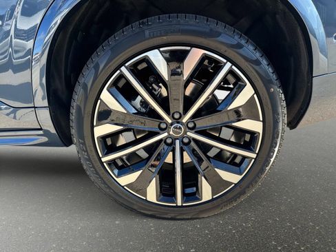 Used 2026 Volvo XC90 B6 Ultra w/ Protection Package AWD/4WD image 9