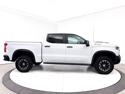 Used 2024 Chevrolet Silverado 1500 ZR2 w/ Technology Package AWD/4WD image 42