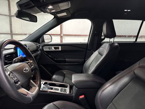 Used 2022 Ford Explorer ST-Line w/ Class IV Trailer Tow Package image 11