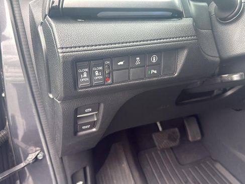 Used 2024 Honda Odyssey Touring image 21