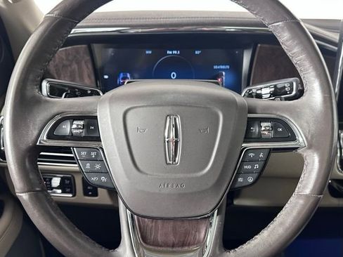 Used 2022 Lincoln Navigator Reserve image 18
