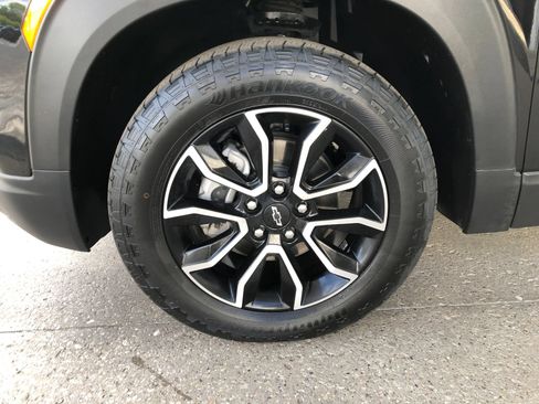 Used 2025 Chevrolet TrailBlazer ACTIV w/ Driver Confidence Package AWD/4WD image 4