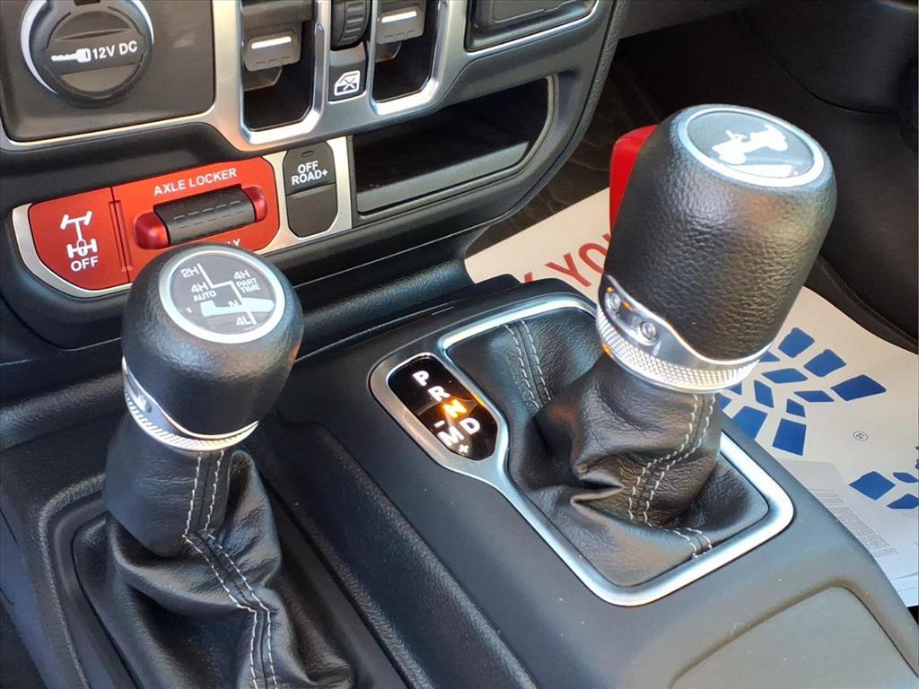 Used 2024 Jeep Wrangler Unlimited AWD/4WD image 9