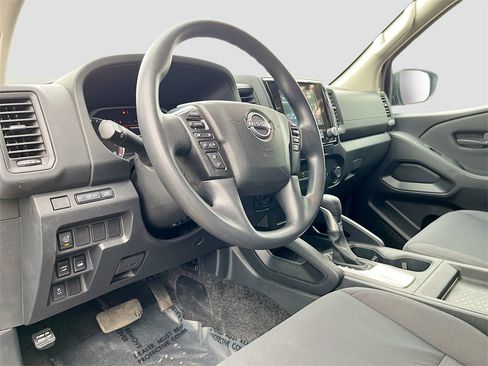 Used 2022 Nissan Frontier S w/ Technology Package image 9