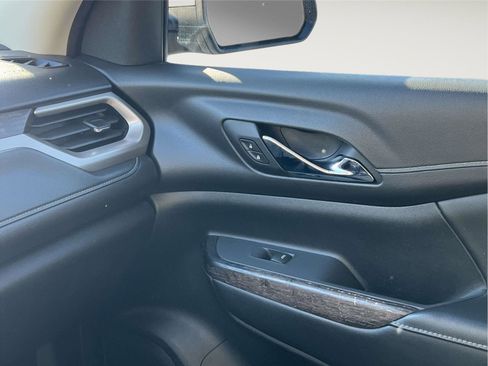 Used 2021 GMC Acadia Denali w/ Denali Ultimate Package image 38