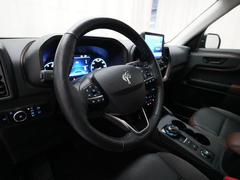 Used 2023 Ford Bronco Sport Outer Banks w/ Tech Package image 8