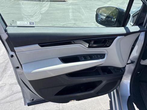 Certified 2026 Honda Odyssey Touring image 10