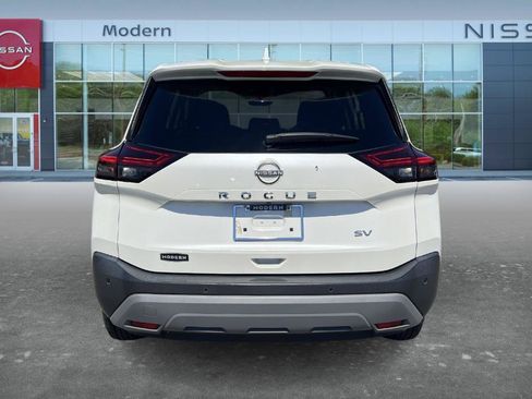 Certified 2023 Nissan Rogue SV FWD image 6