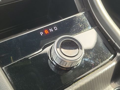 Used 2025 Jeep Grand Cherokee Limited RWD image 25