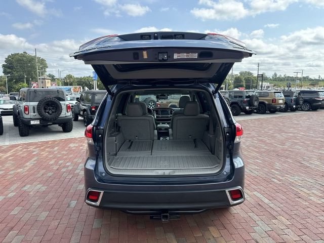 Used 2018 Toyota Highlander Limited Platinum AWD/4WD image 27