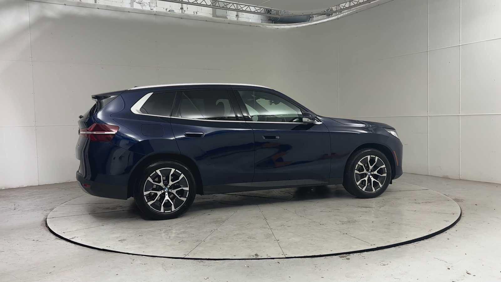 Used 2026 BMW X3 xDrive30i w/ Premium Package AWD/4WD image 3