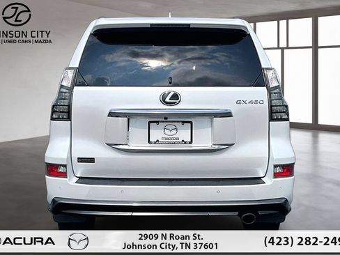 Used 2023 Lexus GX 460 Premium w/ Accessory Package AWD/4WD image 4