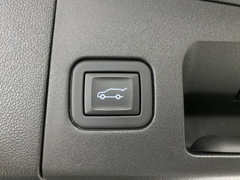 Used 2023 Cadillac XT5 Sportv image 8