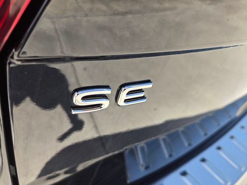 Certified 2024 Volkswagen Tiguan SE R-Line FWD image 13