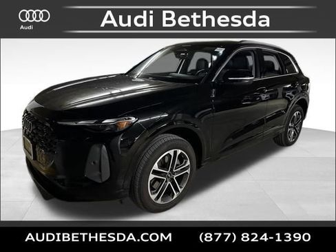 Certified 2025 Audi Q5 Premium w/ Convenience Package image 3